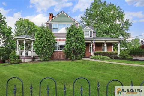 241 E Chestnut Avenue, Metuchen, NJ 08840