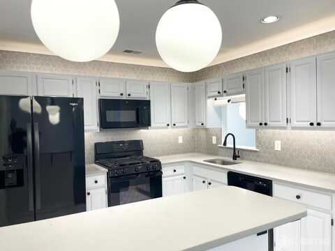 162 Vasser Drive, Piscataway, NJ 08854
