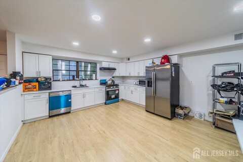 36 Henry Street, Edison, NJ 08820