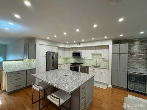 16 Linbrook Drive, Old Bridge, NJ 08879