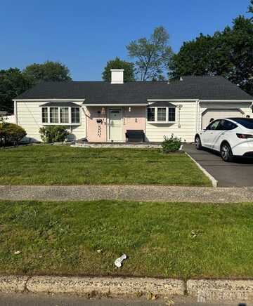 17 Raleigh Road, Edison, NJ 08817