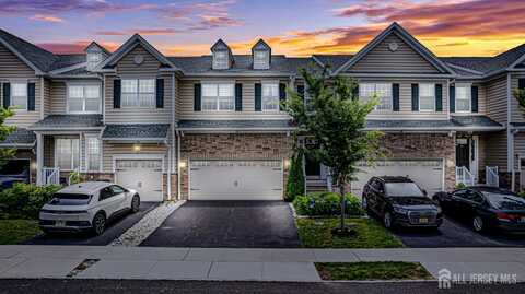 18 Larkspur Lane, Monroe, NJ 08831