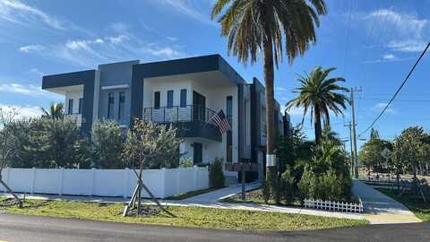 2342 Mckinley St, Hollywood, FL 33020