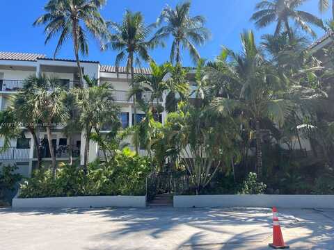 4000 NE 168th St, North Miami Beach, FL 33160