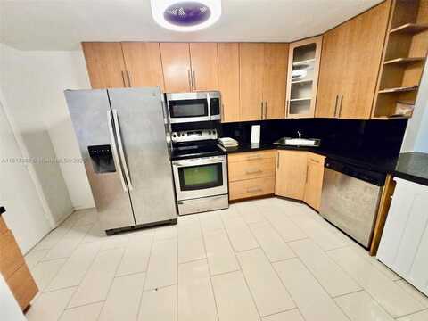 1780 NE 191st St, Miami, FL 33179