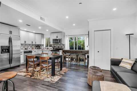 3145 Day Ave, Miami, FL 33133