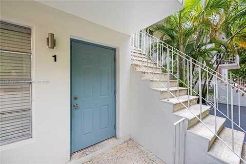 858 SW 2nd St, Miami, FL 33130