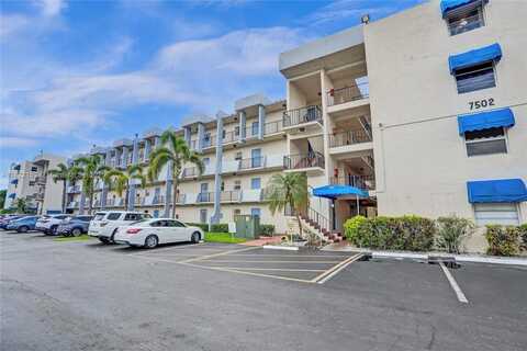 7502 NW 30th Pl, Sunrise, FL 33313