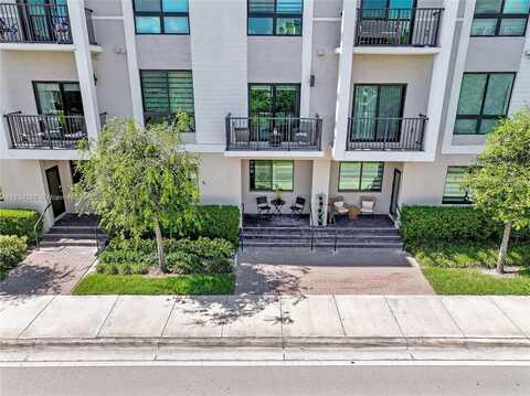 8301 NW 41st St, Doral, FL 33166