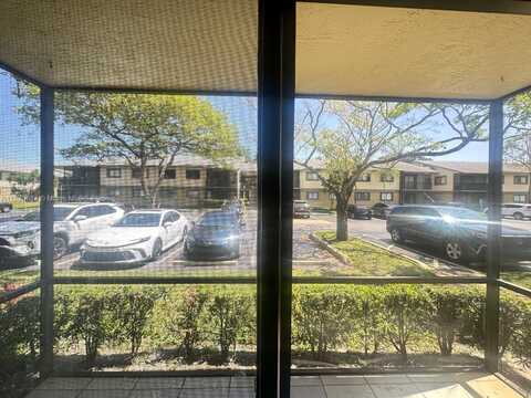 523 Trace Cir, Deerfield Beach, FL 33441