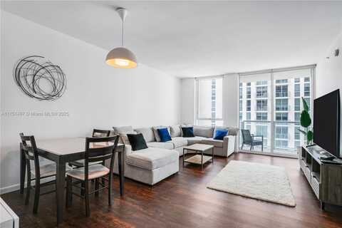 253 NE 2nd St, Miami, FL 33132