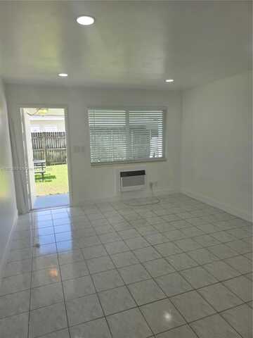 411 SE 3rd Ave, Hallandale Beach, FL 33009