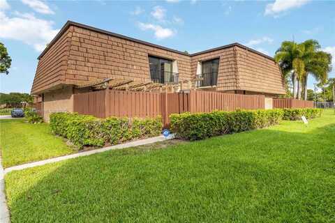 3003 30th Ln, Green Acres, FL 33463