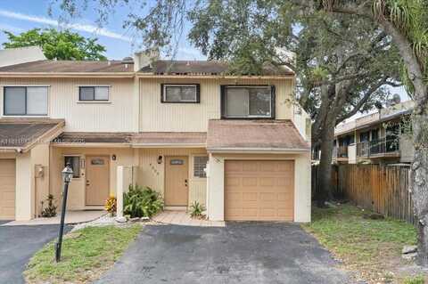 4225 NW 76th Ave, Davie, FL 33024