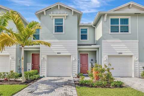 680 SE Lake Falls St, Port Saint Lucie, FL 34984