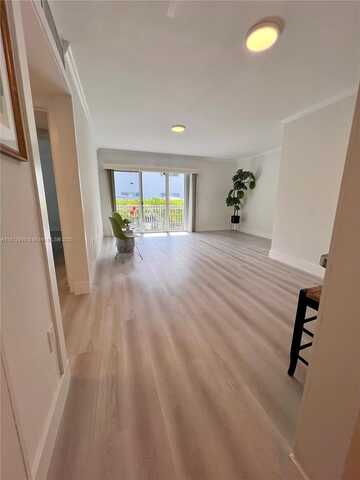 290 Sunrise Dr, Key Biscayne, FL 33149