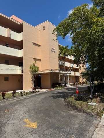 1301 NE 191st St, Miami, FL 33179