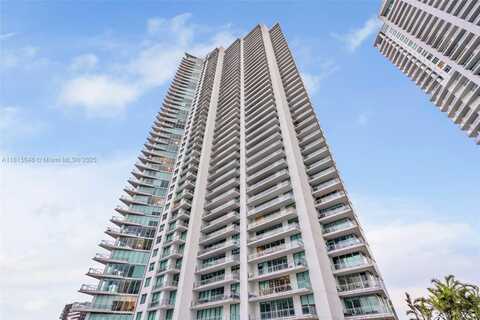 92 SW 3rd St, Miami, FL 33130