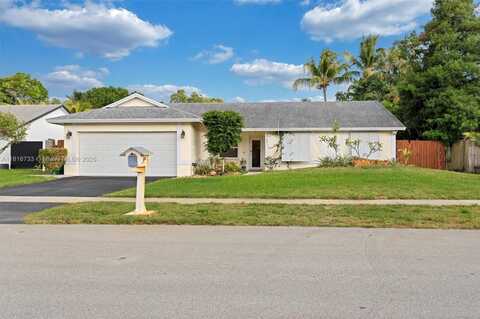 4760 SW 57th Ave, Davie, FL 33314