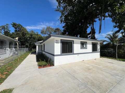 901 NW 99th St, Miami, FL 33150