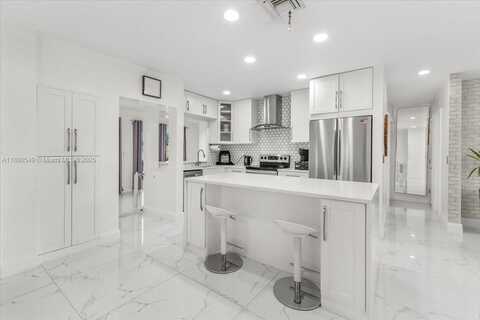 4340 NW 19th Ave, Oakland Park, FL 33309