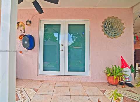 10471 SW 174th Ter, Miami, FL 33157