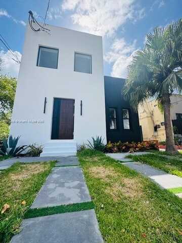905 SW 13th Ct, Miami, FL 33135