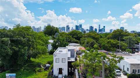 905 SW 13th Ct, Miami, FL 33135