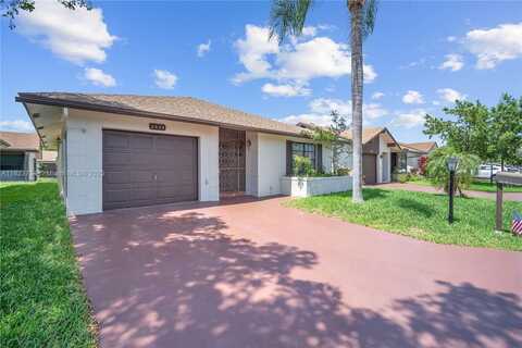 2035 SW 15th Ct, Deerfield Beach, FL 33442