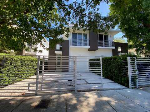 3050 Day Ave, Miami, FL 33133