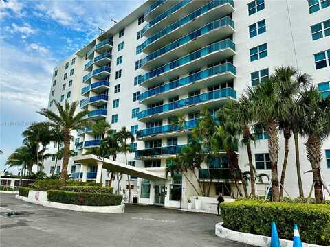 7501 E Treasure Dr, North Bay Village, FL 33141