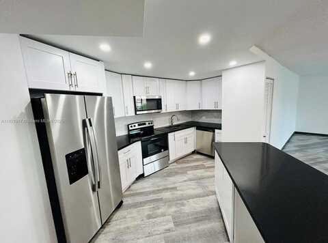 800 Parkview Dr, Hallandale Beach, FL 33009