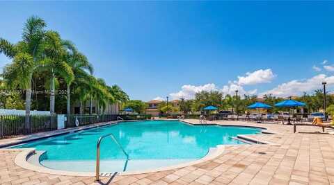 636 NE 193rd St, Miami, FL 33179