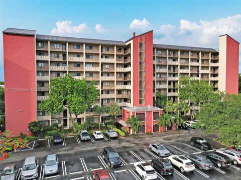 2206 S Cypress Bend Dr, Pompano Beach, FL 33069