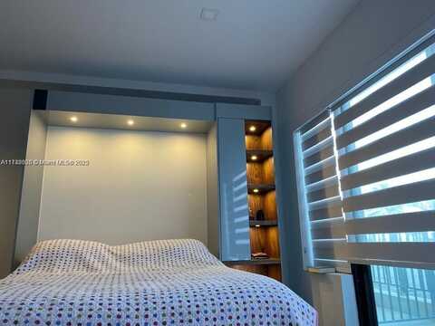 6345 Collins Ave, Miami Beach, FL 33141