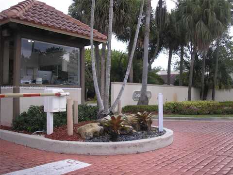 8129 SW 87th Ter, Miami, FL 33143