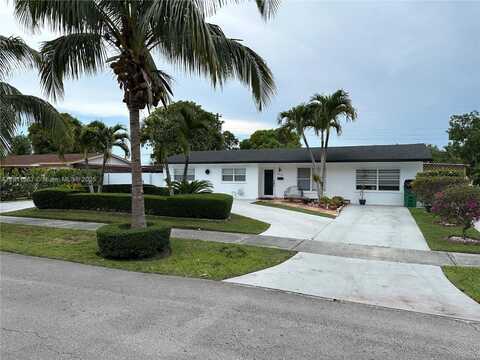15640 SW 102nd Pl, Miami, FL 33157
