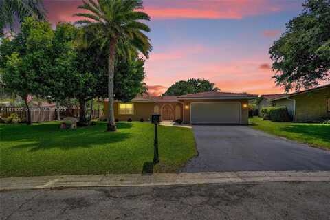 8438 NW 26th Dr, Coral Springs, FL 33065