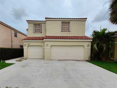 15651 NW 14th Ct, Pembroke Pines, FL 33028