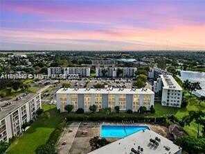 8730 N Sherman Cir, Miramar, FL 33025