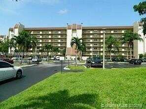 3100 W Rolling Hills Cir, Davie, FL 33328