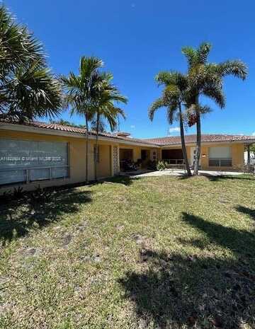 2724 NE 32nd St, Fort Lauderdale, FL 33306