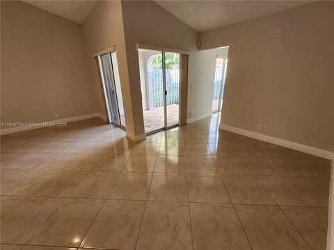 1562 Springside Dr, Weston, FL 33326