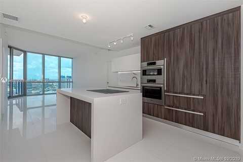 851 NE 1st Ave, Miami, FL 33132