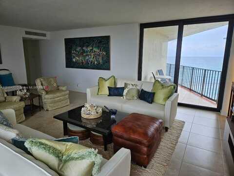 5420 N Ocean Dr, Singer Island, FL 33404