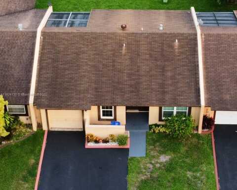 9410 S Meadows Cir, Miramar, FL 33025