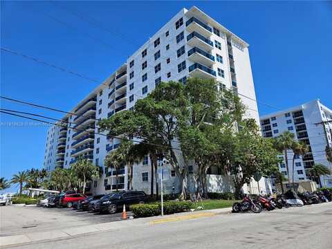 7501 E Treasure Dr, North Bay Village, FL 33141