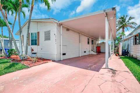 21871 S Heritage Cir, Pembroke Pines, FL 33029