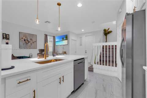 1901 SW 60th Ter, North Lauderdale, FL 33068