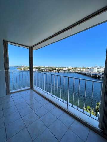 1865 79th St Cswy, North Bay Village, FL 33141